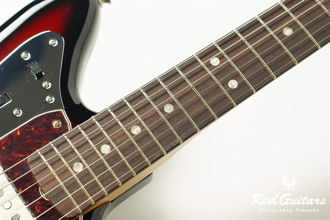  Vintera III Mid 60s Jaguar - 3-Color Sunburst